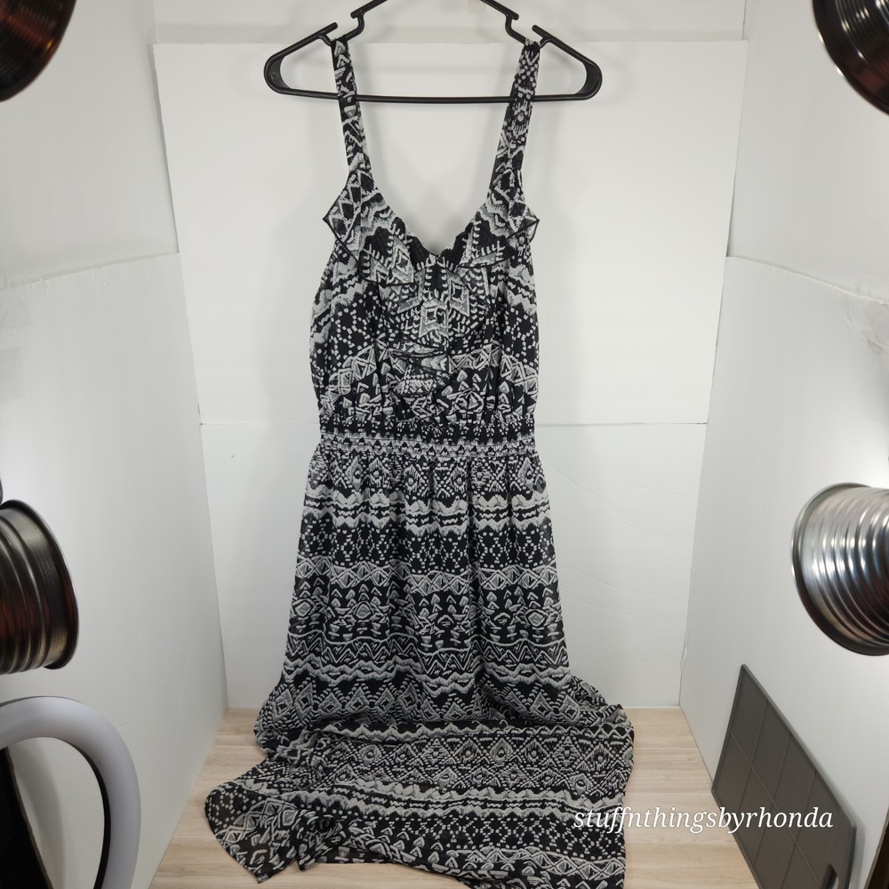 Faded Glory Black and White Maxi Dress, Women's Plus Size‎ 1X/16W, With Liner